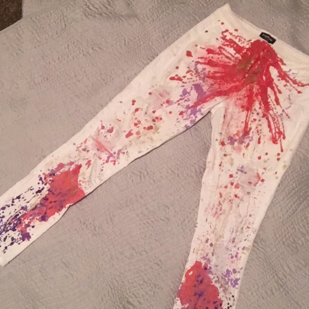 BEBE white custom painted Jeans size 28!!!